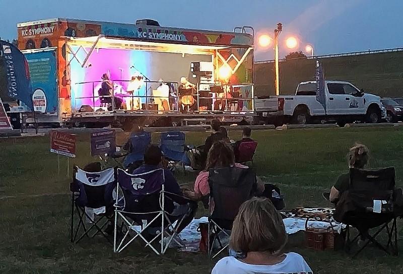 Kansas City Symphony Debuts Mobile Music Box Stage at Outdoor Venues Across Metro Area 